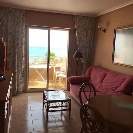 Muy Cerca De Playa, Con Vistas Al Mar.