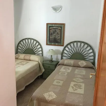 Muy Cerca De Playa, Con Vistas Al Mar. Apartment *